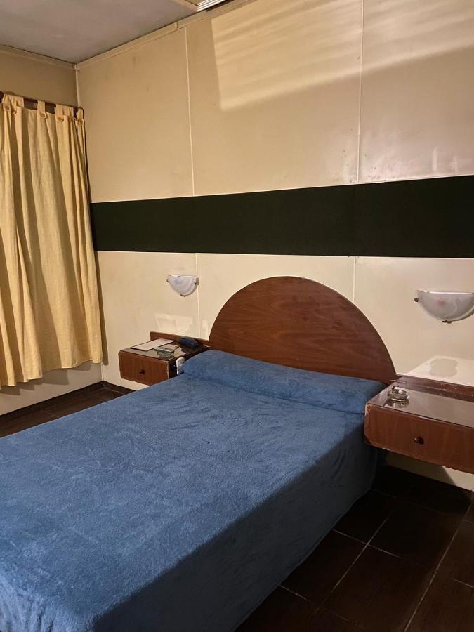 Hotel-Alojamiento Candilejas Paraná Buitenkant foto