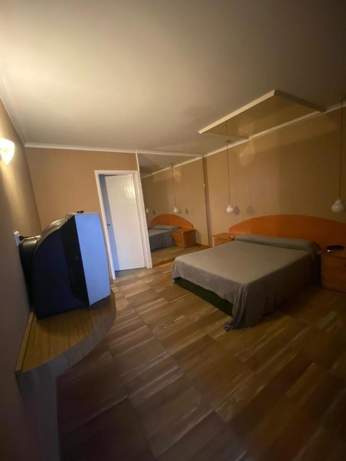 Hotel-Alojamiento Candilejas Paraná Buitenkant foto